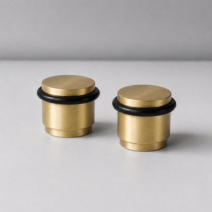 NOX Round – Türstopper aus Massivmessing