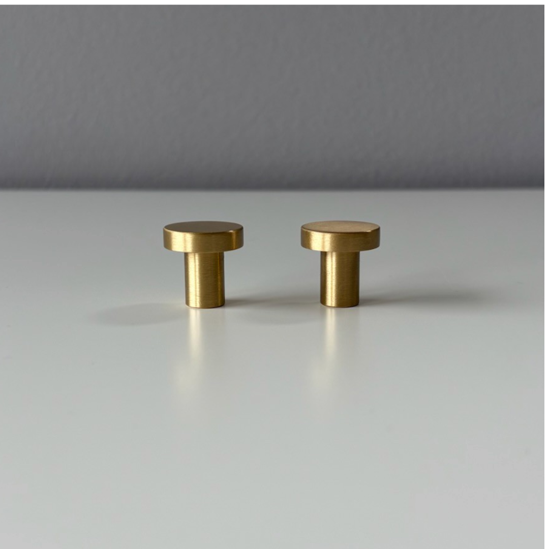 LUNA furniture knob