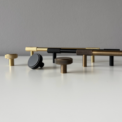 Serie Onyx – Möbelknäufe, T-Griffe & Griffleisten