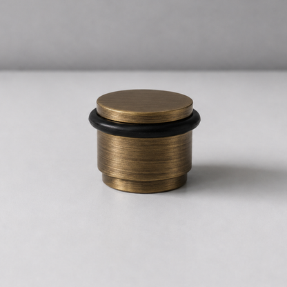 NOX Round – Türstopper aus Massivmessing