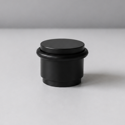 NOX Round – Türstopper aus Massivmessing