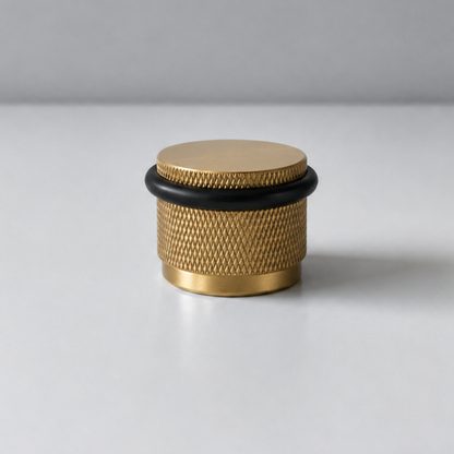 NOX Round – Türstopper aus Massivmessing